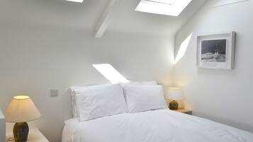 2 habitaciones, decoración personalizada y muebles diferentes