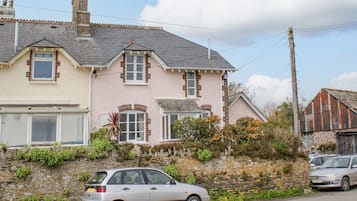 Cottage | Front of property