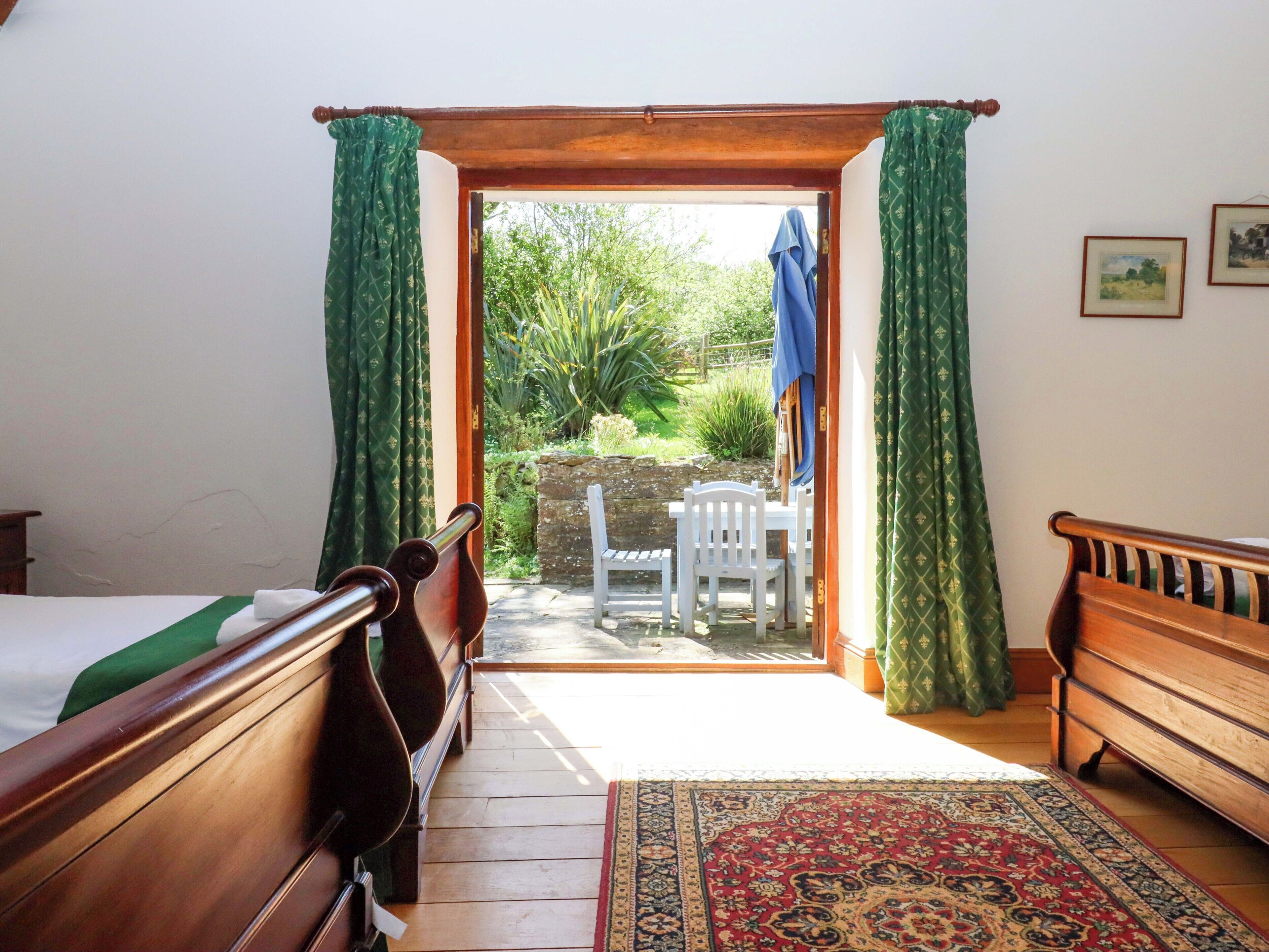 3 bedrooms, individually decorated, individually furnished, free WiFi