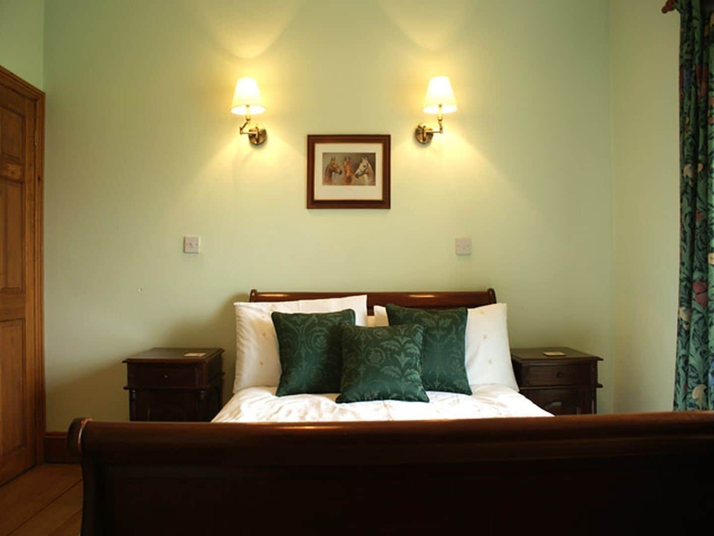 3 habitaciones, decoración personalizada y muebles diferentes 