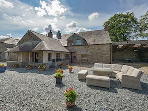 Cottage | Interior