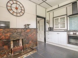 Cottage | Interior