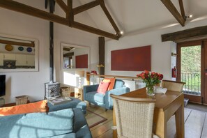Cottage | Living area
