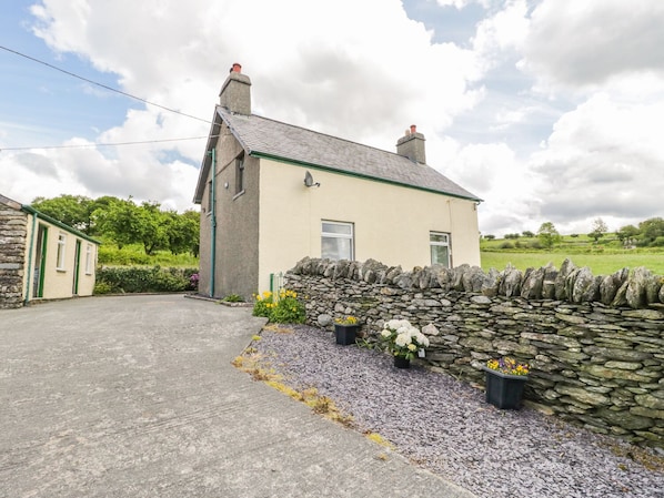 Cottage | Front of property - Penrhyddion Ucha (Llanrwst)