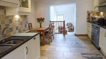 Cottage | Interior