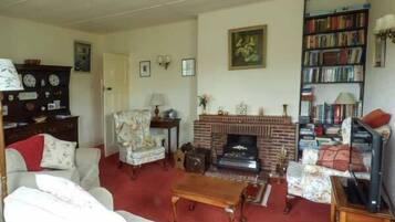 Cottage | Interior