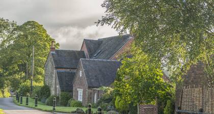Barnfields Holiday Cottage