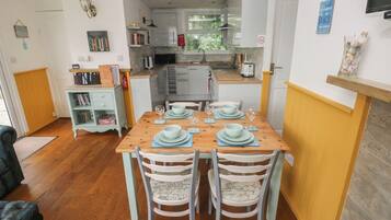 Cottage | Interior