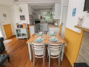 Cottage | Interior - Driftwood (Haverfordwest)