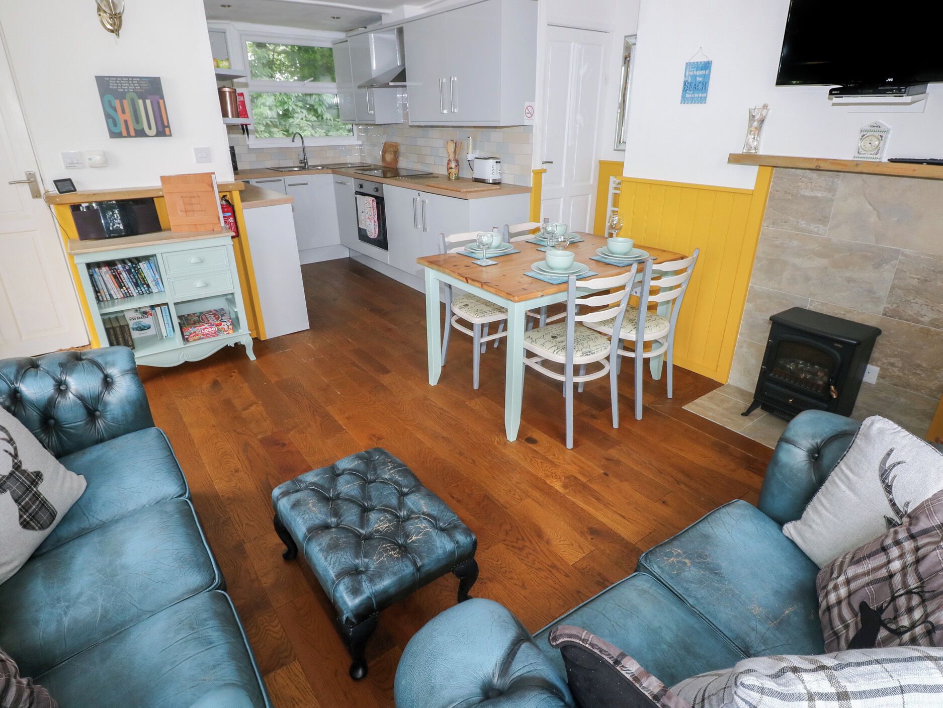 Cottage | Interior