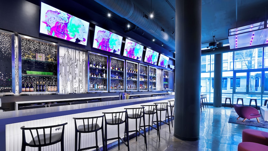 Aloft Chicago Mag Mile