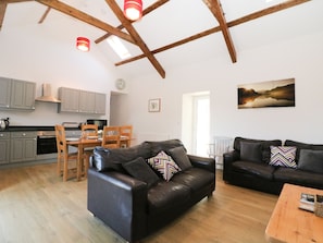 Living area - Coetsiws (Caernarfon)