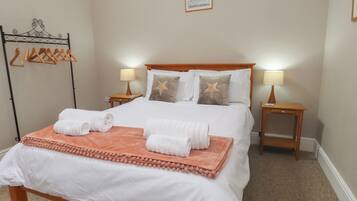 Stuga | 2 sovrum, individuell inredning, unika möbler och gratis wi-fi