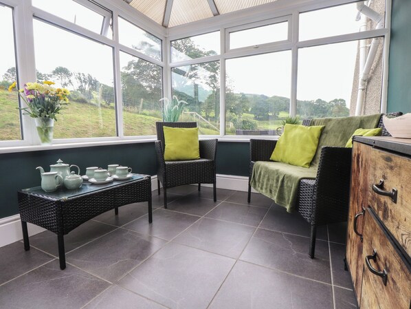 Interior - Coetsiws (Caernarfon)