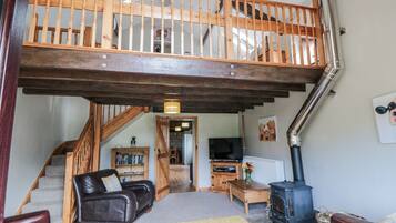 Cottage | Living area | TV, fireplace