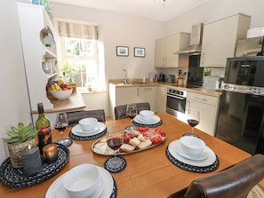 Cottage | Private kitchen | Microwave, stovetop, dishwasher, cookware/dishes/utensils - East Crossthwaite Cottage (Barnard Castle)