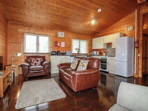 Cottage | Living area - Cedar Lodge (Bodmin)