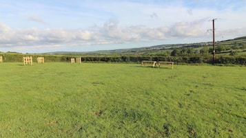 Cottage | Property grounds