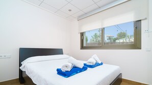 2 多间卧室、熨斗/熨衣板、WiFi、床单