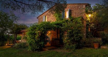 Campodalto 8, Emma Villas