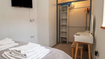 Mökki | 3 makuuhuonetta, ilmainen Wi-Fi, yksilöllisesti sisustettu