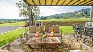 Outdoor dining - Ca Maggiore 10+2, Emma Villas (Castiglion Fibocchi)