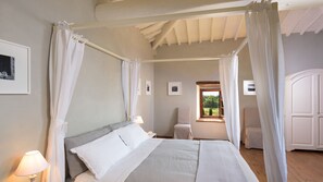 6 bedrooms, desk, iron/ironing board, free WiFi - Ca Maggiore 10+2, Emma Villas (Castiglion Fibocchi)