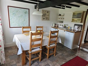 平房 | 私人廚房 | 洗碗機、兒童餐椅、鍋具/餐盤/廚房用品