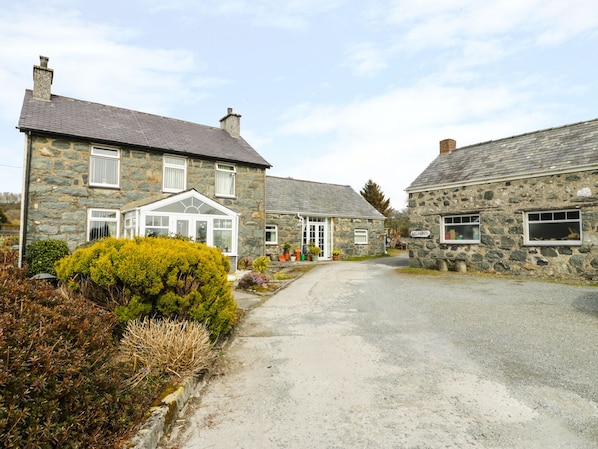 Exterior - Bwthyn Ael Y Bryn (Garndolbenmaen)