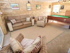 Cottage | Living room | TV