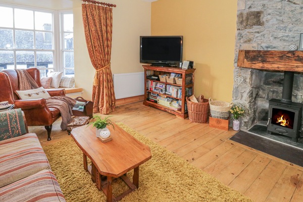 Cottage | Interior