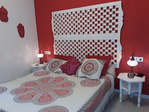 2 habitaciones, tabla de planchar con plancha, wifi y ropa de cama 