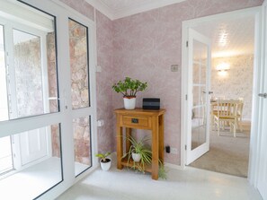 2 bedrooms, individually decorated, individually furnished, free WiFi