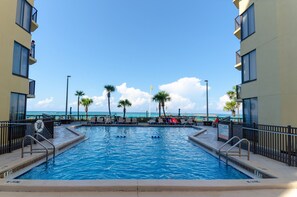 A heated pool - Window on the Gulf Sunbird 509E-Beachfront, 1Br/1Ba, Private Balcony-Perfect Place in PCB! (Panama City Beach)