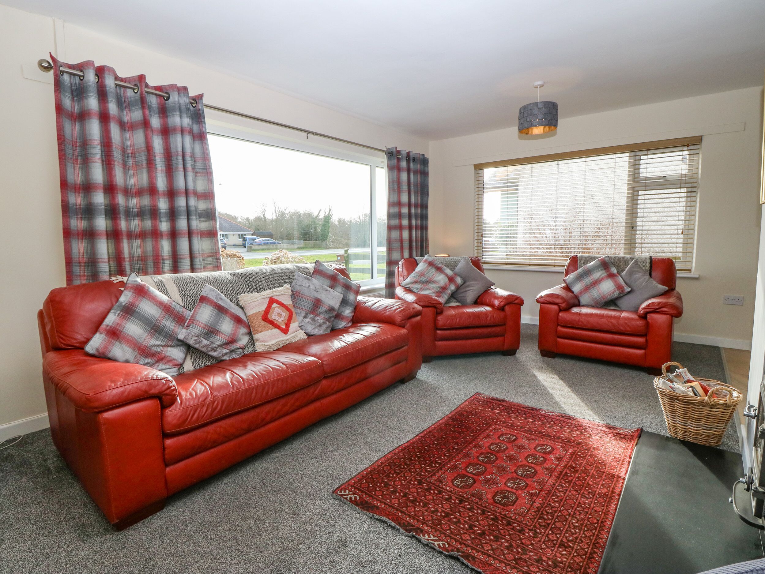 Cottage | Living area | TV, fireplace