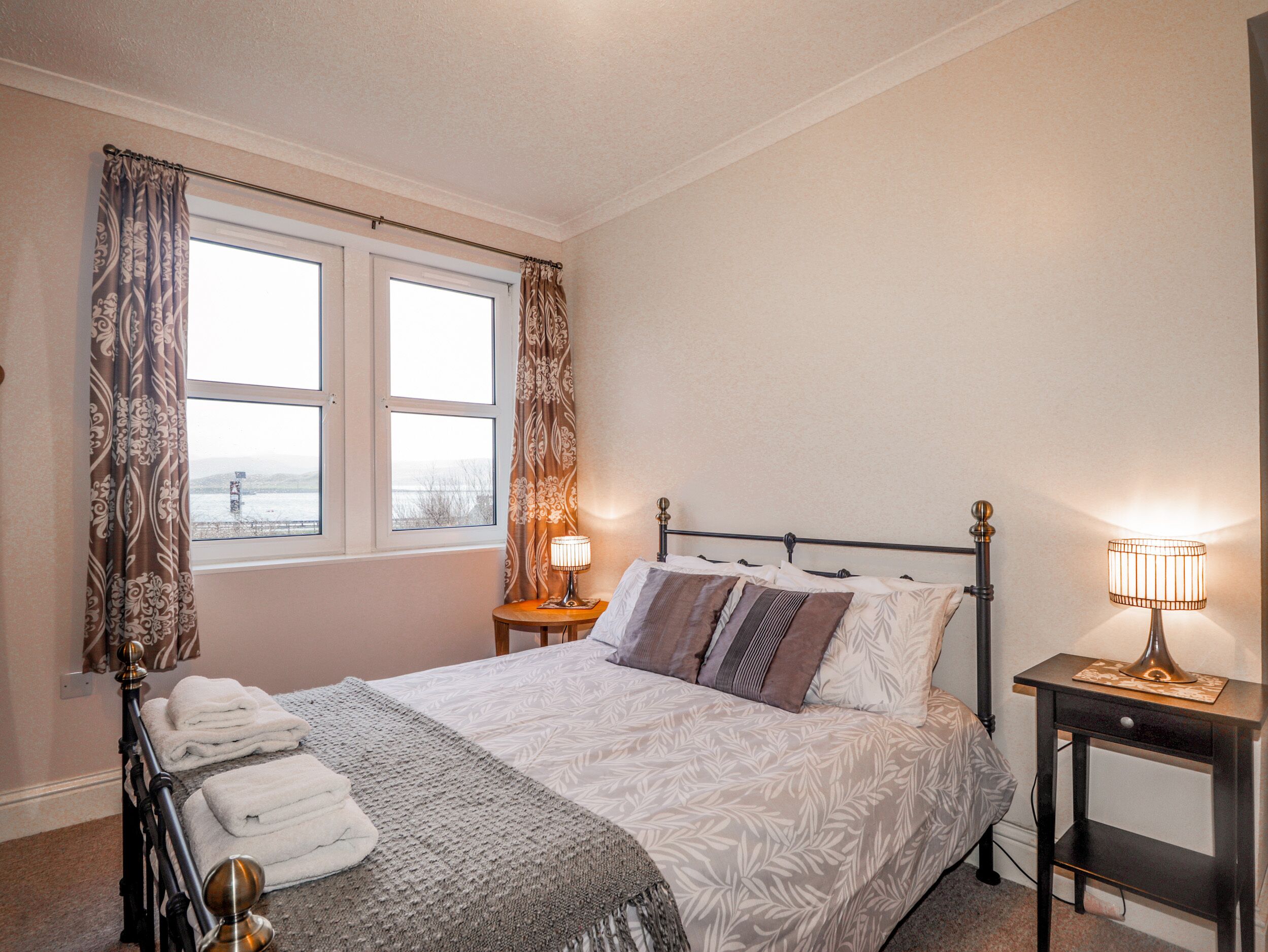 Casa de campo | 4 dormitorios, decoración individual, mobiliario individual