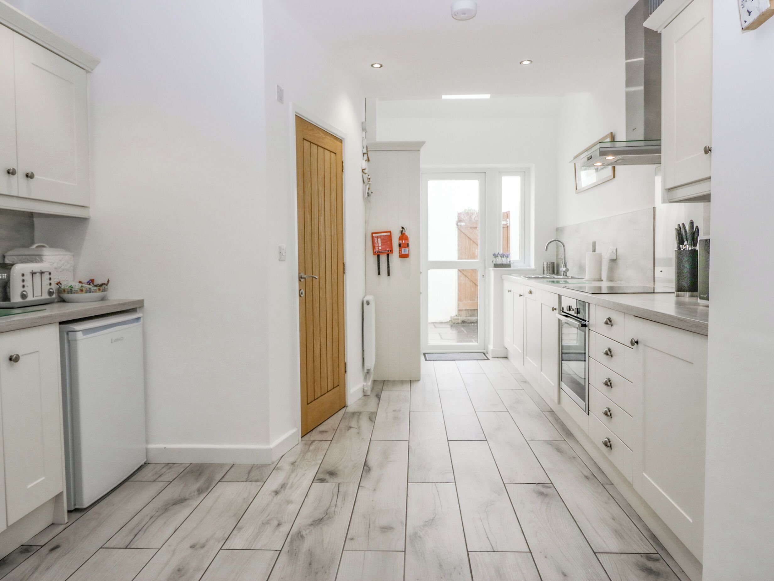 Cottage | Bếp riêng | Tủ lạnh, máy rửa bát, dụng cụ nấu nướng/bát dĩa/dao nĩa 