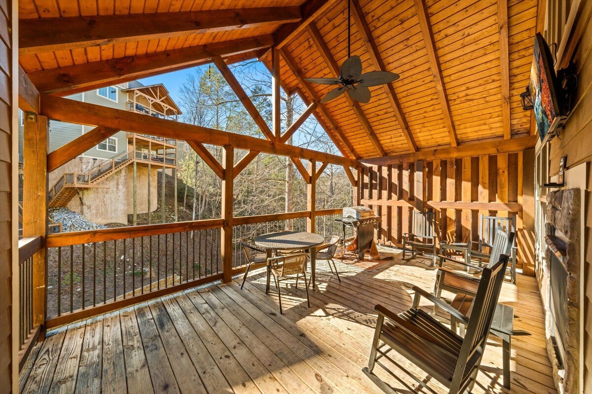 Photo 96 of Indoor cabin pool fun / $600 Free Attractions p day.