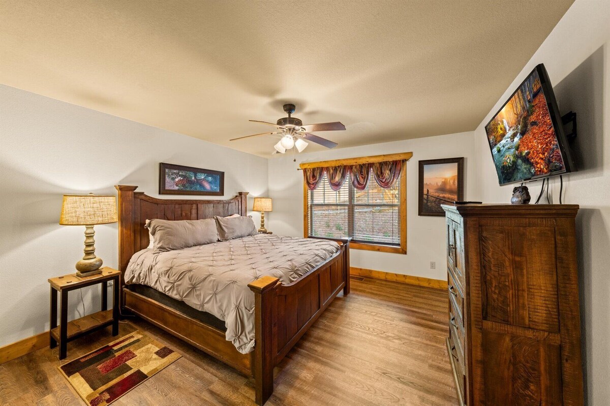 Photo 101 of Indoor cabin pool fun / $600 Free Attractions p day.