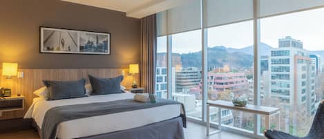 Superior Room, 1 King Bed