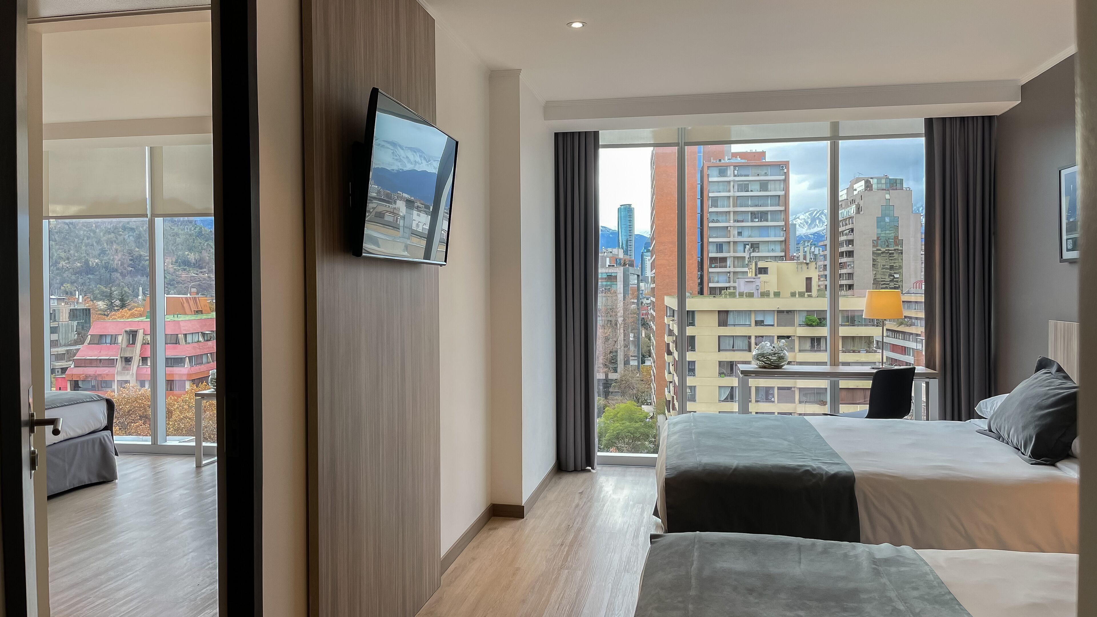 standard double room, 1 king bed | in-room safe, desk, laptop workspace, blackout curtains