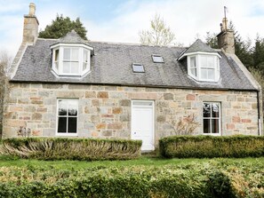 Cottage | Interior - Annfield (Aberlour)
