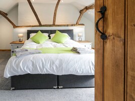 Cottage | 2 bedrooms, individually decorated, individually furnished, free WiFi