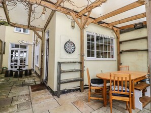 Cottage | Outdoor dining