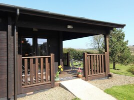 Cottage | Property grounds