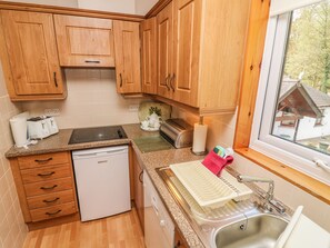 Casa de campo | Cocina privada | Lavavajillas y utensilios de cocina 