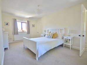 Cottage | 3 bedrooms, individually decorated, individually furnished, free WiFi - Ling Fell Cottage (Ulverston)