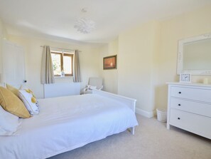 Cottage | 3 bedrooms, individually decorated, individually furnished, free WiFi - Ling Fell Cottage (Ulverston)