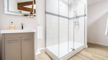 Casa de campo | Baño | Regadera y secadora de cabello