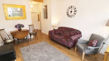 Cottage | Interior